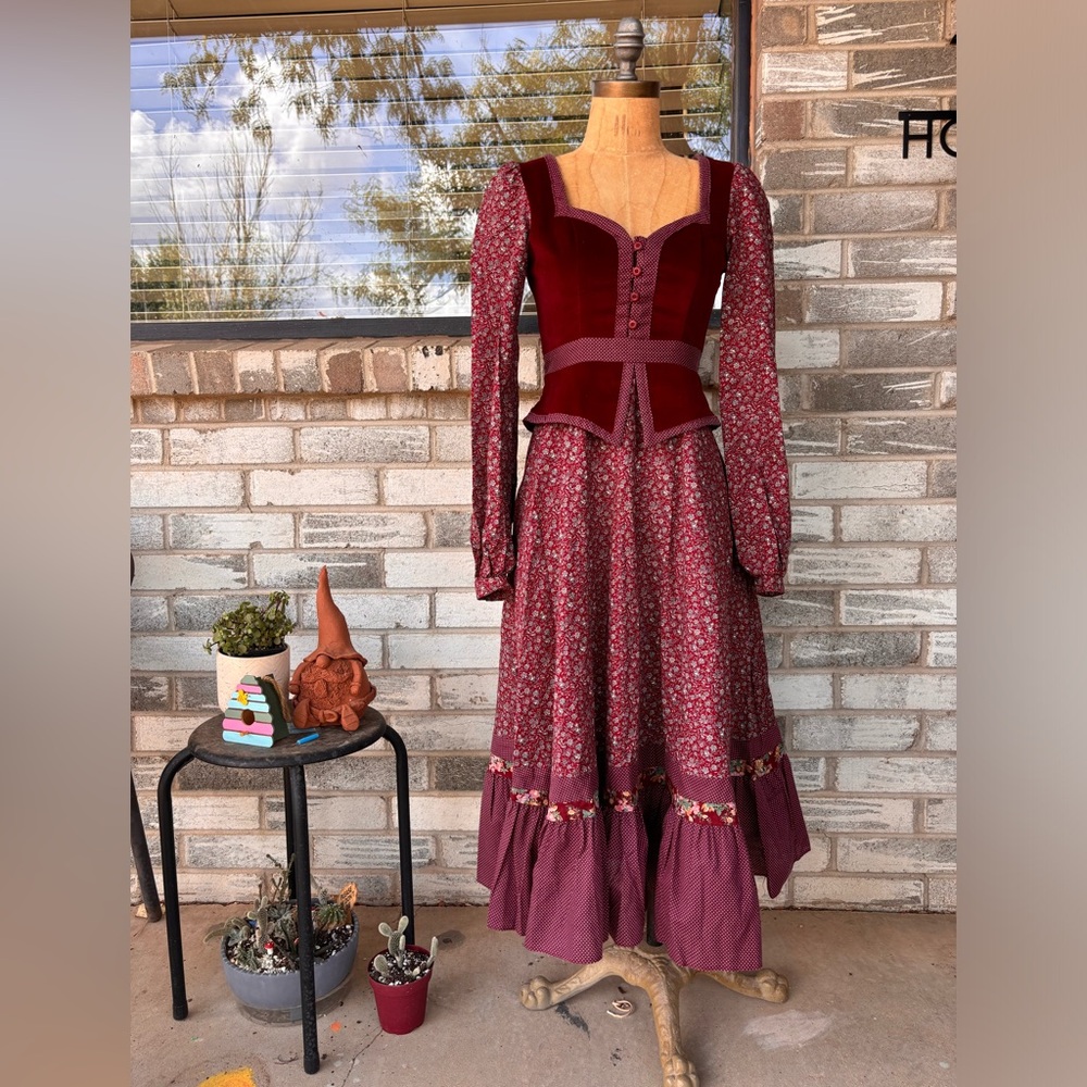 Gunne Sax burgundy maroon velvet bodice midi dress size 7